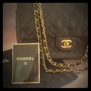CHANEL Shoulder Bag